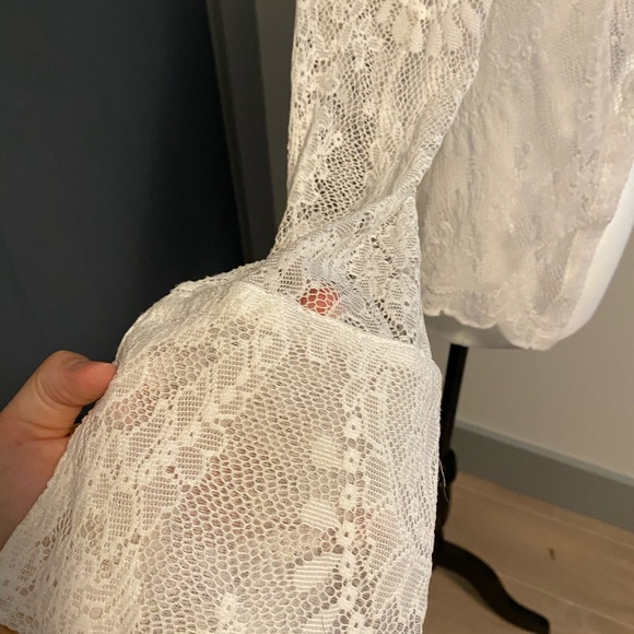 🐦2/30 BEBE white lace blouse size xs - Picture 4 of 8